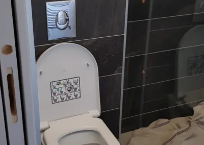 Détail d’une pose de plomberie sanitaire